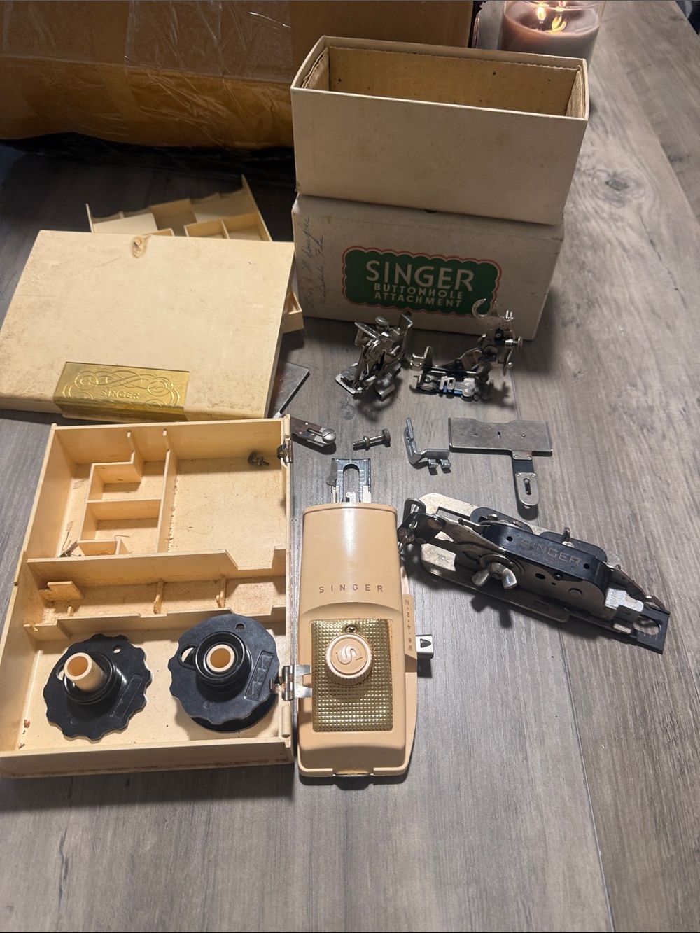 Vintage Singer Sewing Machine Attachments Set No. 121795 Complete w/ Case